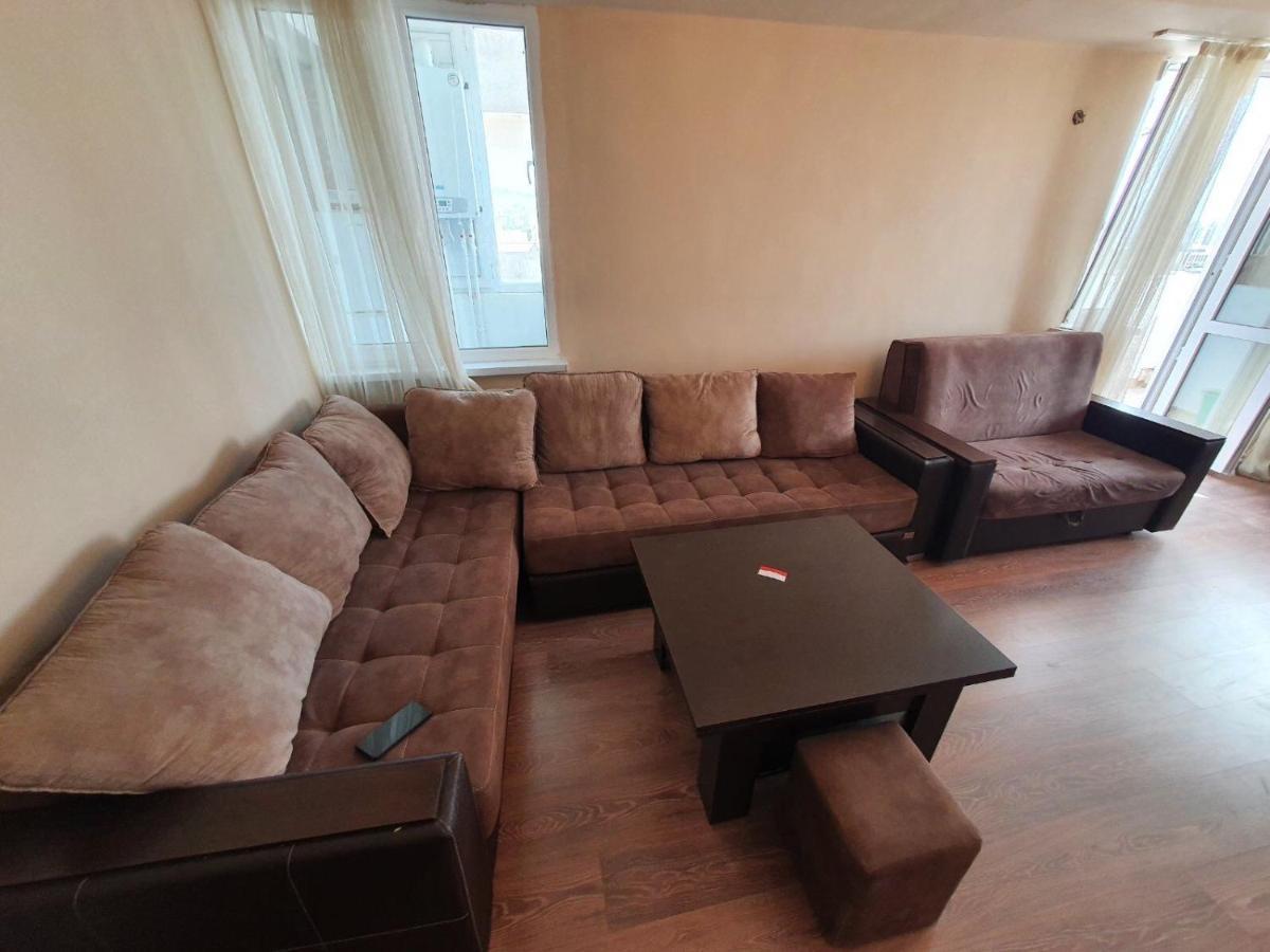 Apartment In Yerevan On Amiryan Street Bagian luar foto