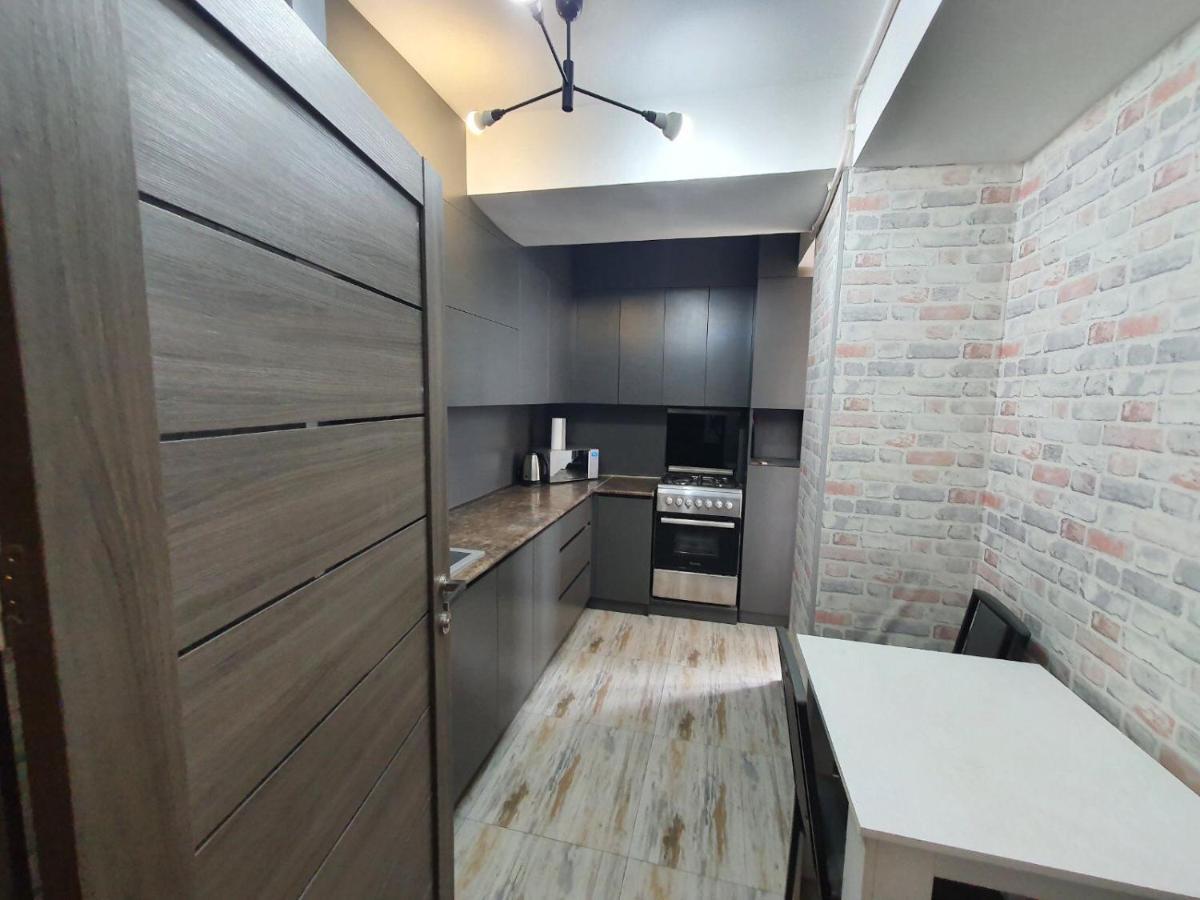 Apartment In Yerevan On Amiryan Street Bagian luar foto